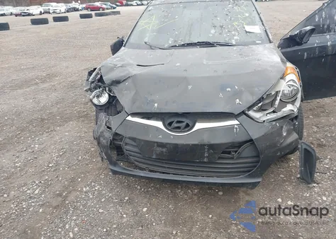 2013 Hyundai Veloster Base W/Black from USA, damaged, VIN KMHTC6AD9DU144763